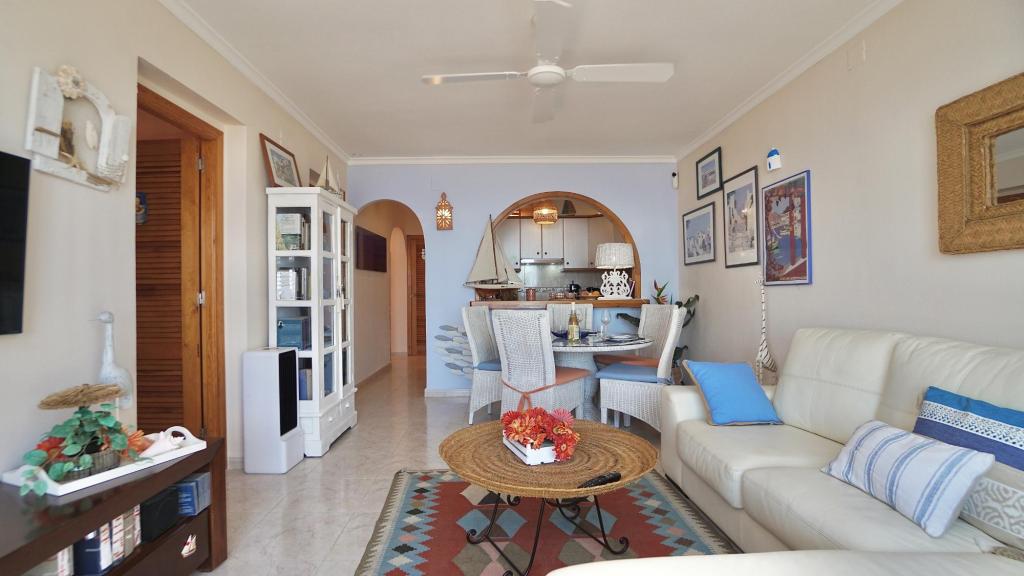 2 bed apartments - flats in Benitachell