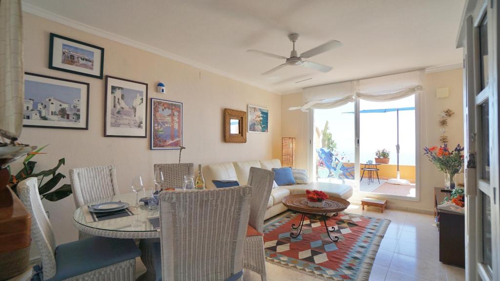 2 bed apartments - flats in Benitachell