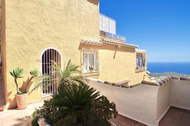 2 bed apartments - flats in Benitachell