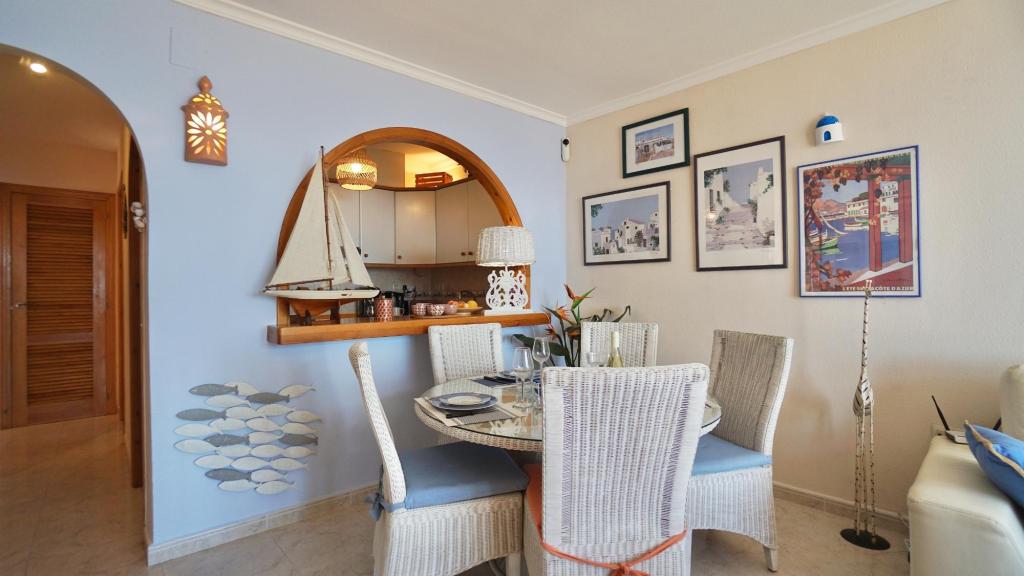 2 bed apartments - flats in Benitachell
