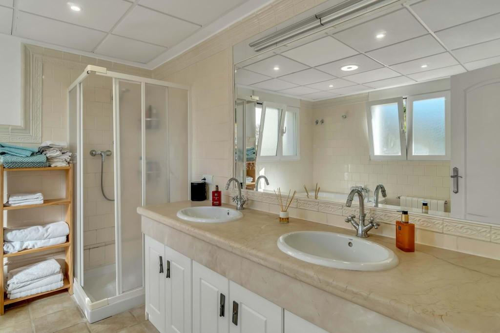 4 bed villa in Altea