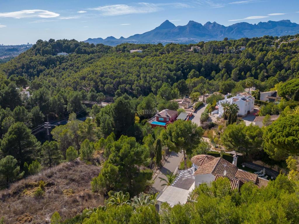 4 bed villa in Altea