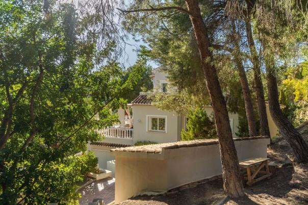 4 bed villa in Altea