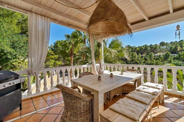 4 bed villa in Altea
