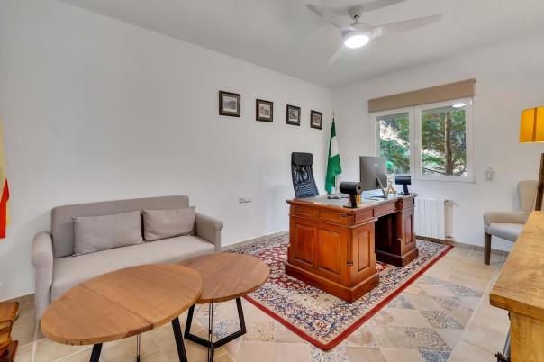 4 bed villa in Altea