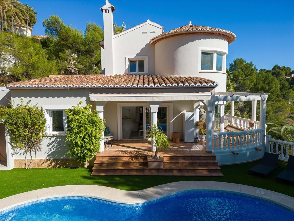 4 bed villa in Altea