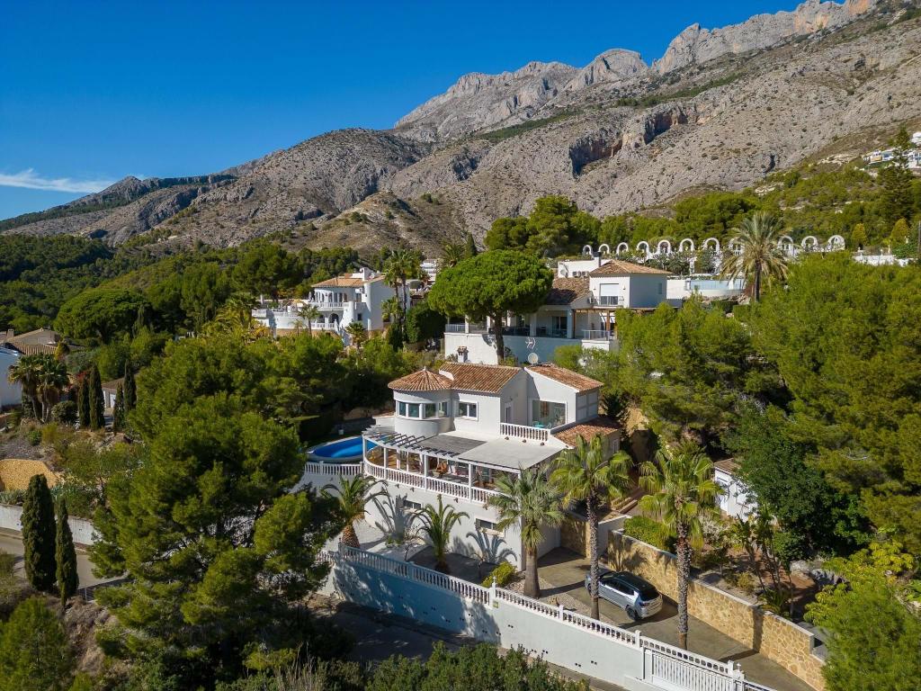 4 bed villa in Altea