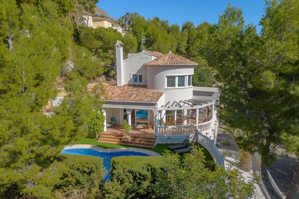 4 bed villa in Altea