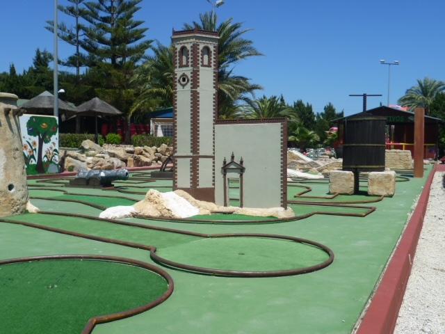 Brevis Moraira - Mini Golf, Bar, Tapas, Barbecue, Paella & Kids Parties