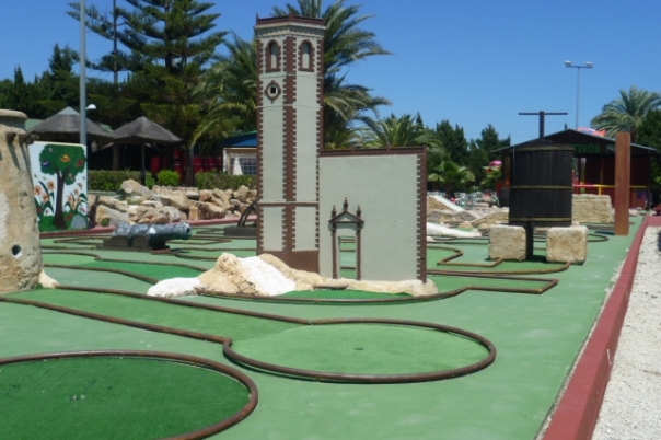 Brevis Moraira - Mini Golf, Bar, Tapas, Barbecue, Paella & Kids Parties