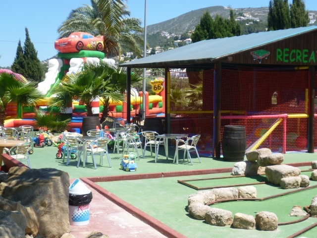 Brevis Moraira - Mini Golf, Bar, Tapas, Barbecue, Paella & Kids Parties