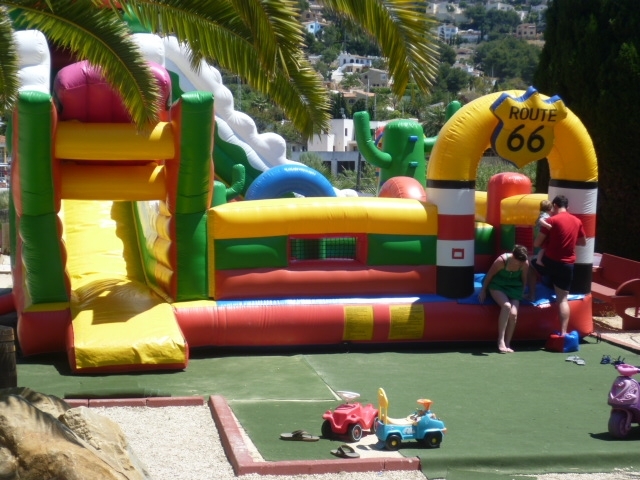 Brevis Moraira - Mini Golf, Bar, Tapas, Barbecue, Paella & Kids Parties