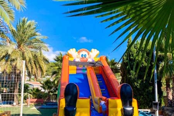 Brevis Moraira - Mini Golf, Bar, Tapas, Barbecue, Paella & Kids Parties