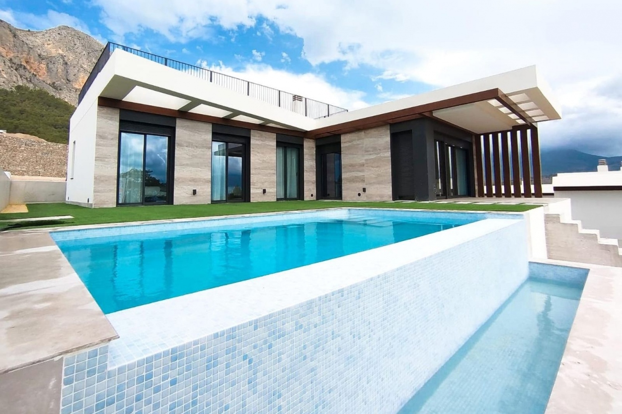 3 bed villa in Polop