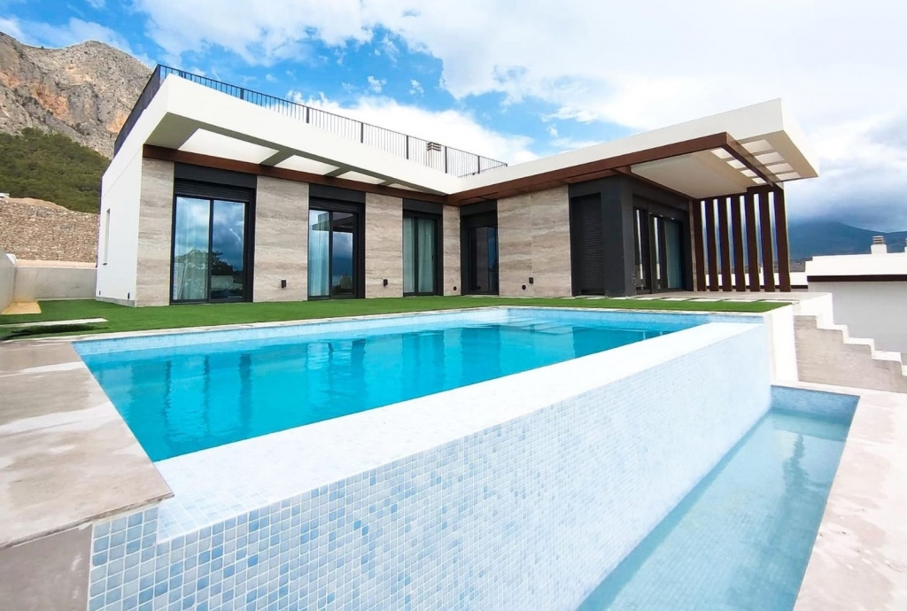 3 bed villa in Polop