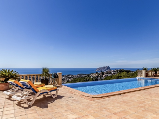 5 bed villa in Moraira