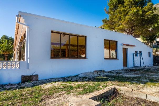 commercial_premises in Alcalalí