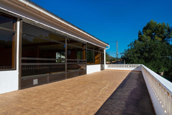 commercial_premises in Alcalalí