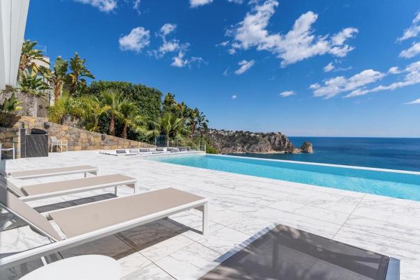 5 bed villas in Javea