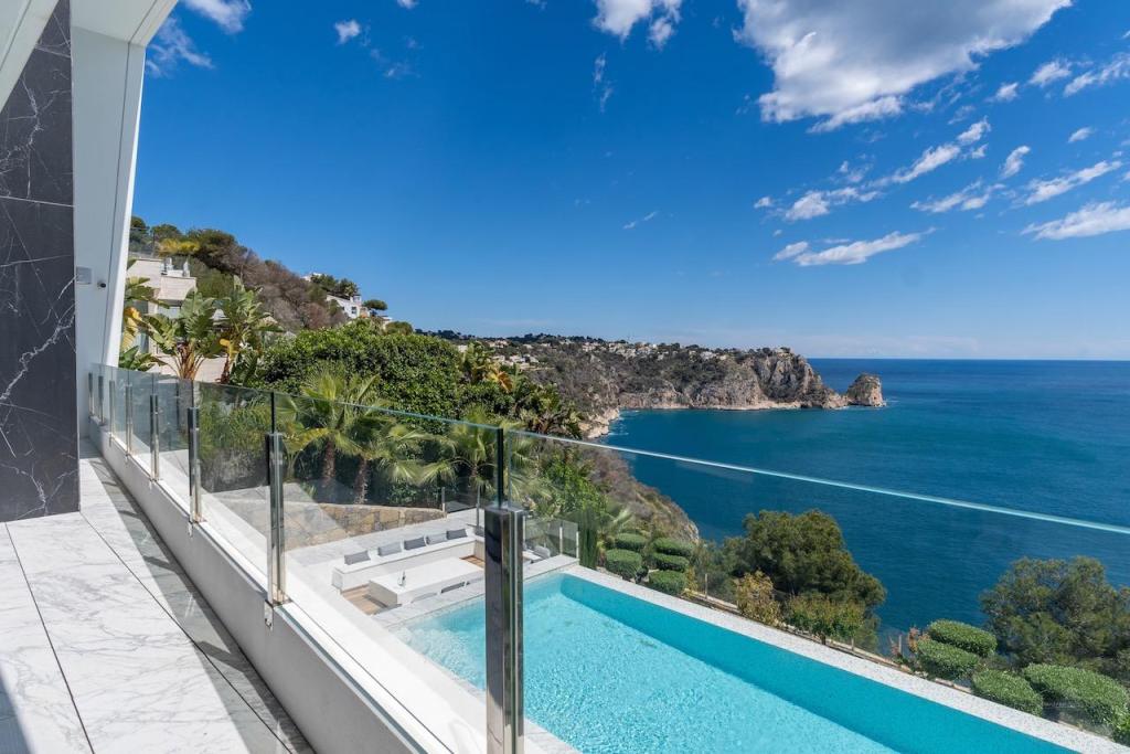 5 bed villas in Javea