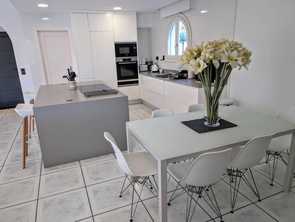 3 bed villas in Moraira