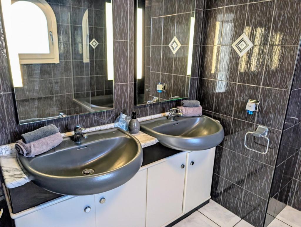 3 bed villas in Moraira