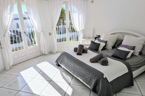 3 bed villas in Moraira