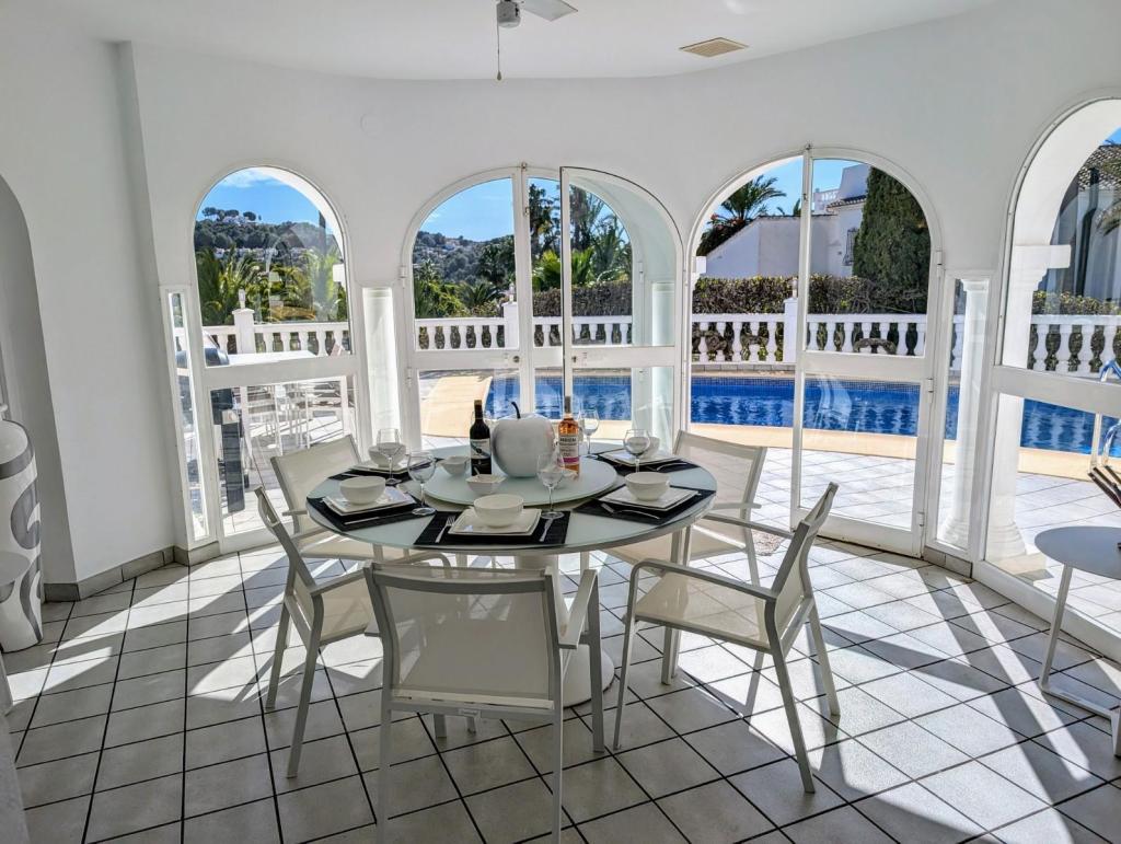 3 bed villas in Moraira