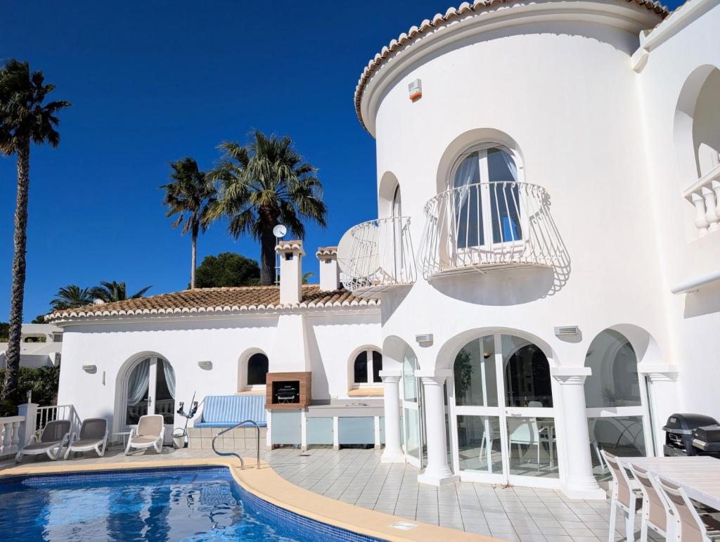3 bed villas in Moraira
