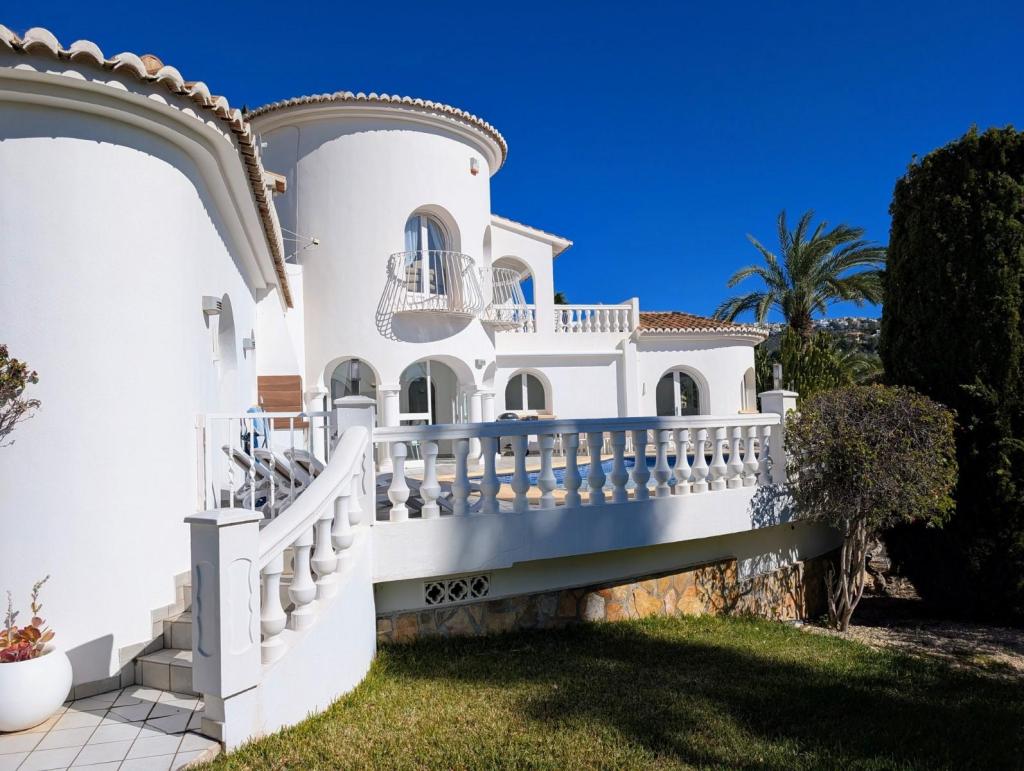 3 bed villas in Moraira