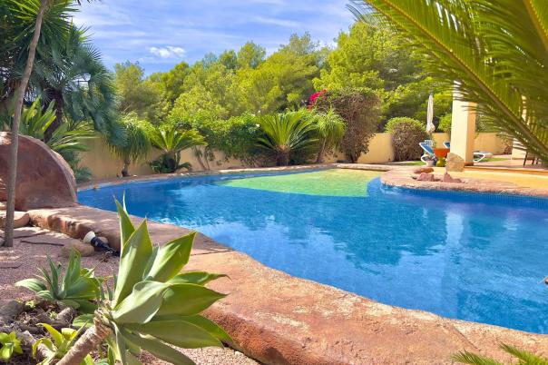 5 bed villa in Moraira