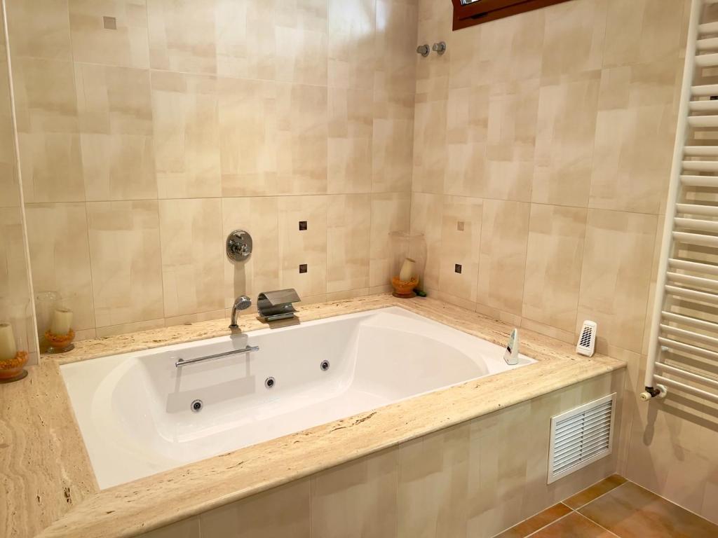 5 bed villa in Moraira