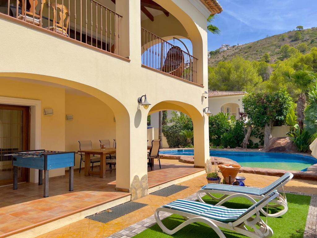 5 bed villa in Moraira