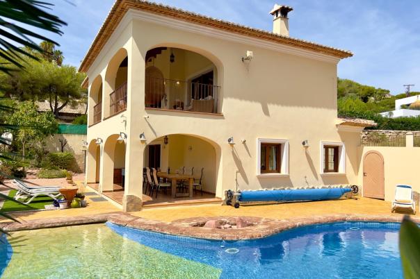 5 bed villa in Moraira