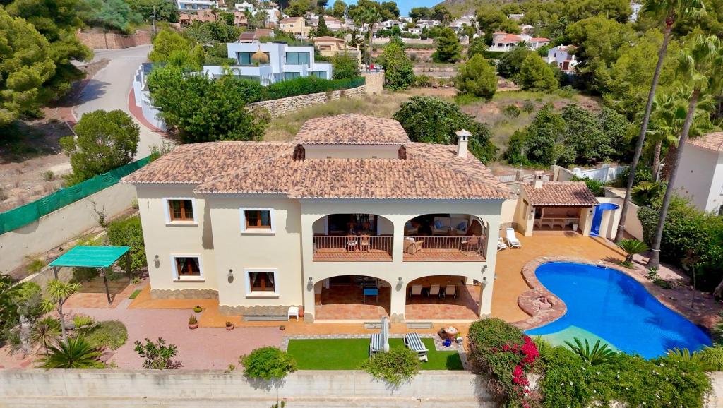 5 bed villa in Moraira