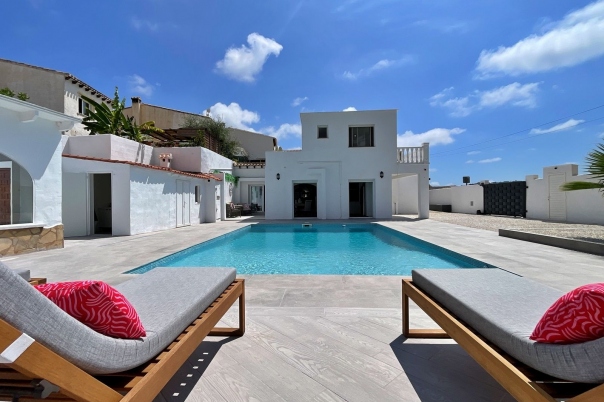 4 bed villa in Moraira