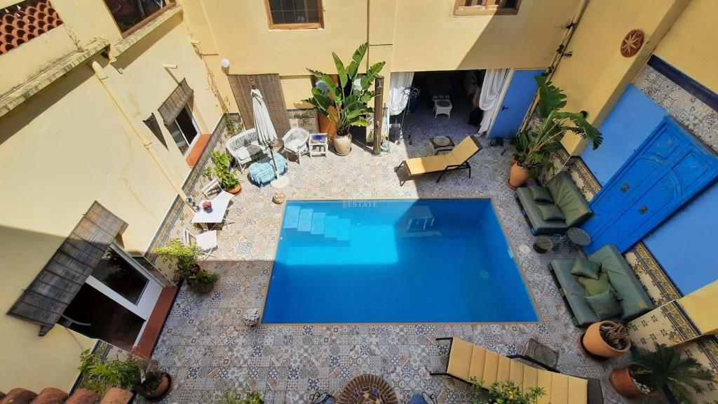 8 bed townhouse in Sanet y Negrals