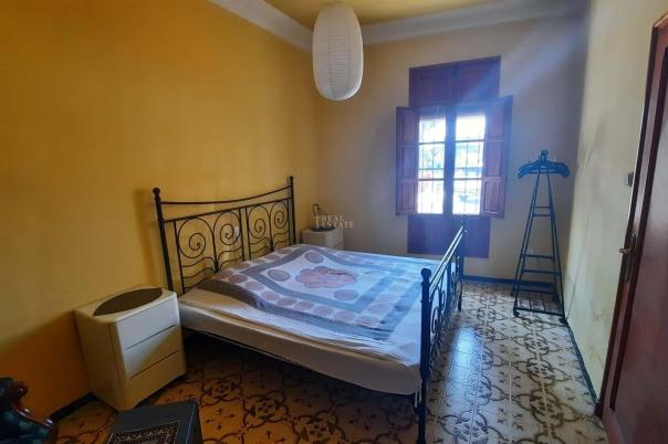 8 bed townhouse in Sanet y Negrals