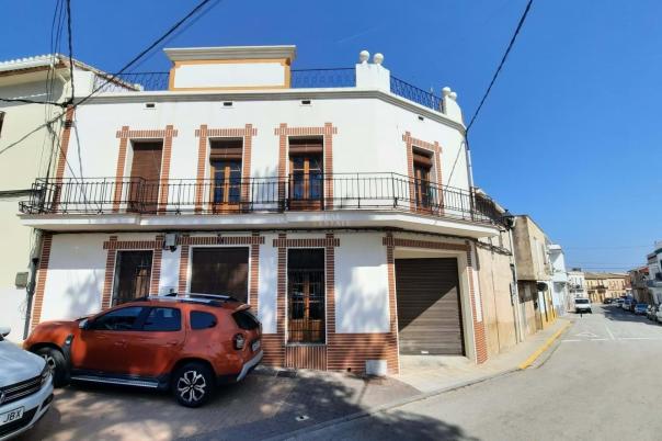 8 bed townhouse in Sanet y Negrals