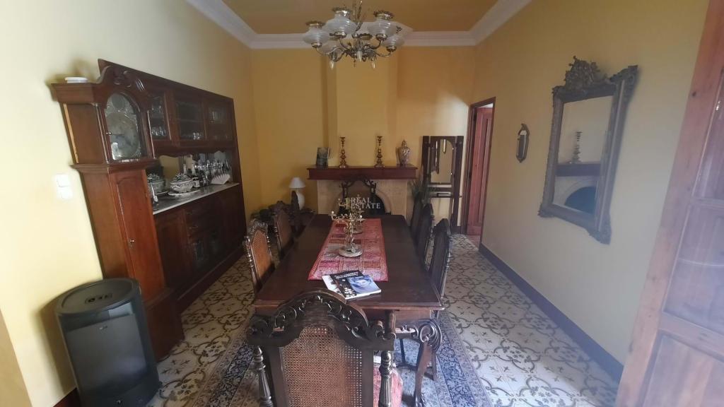 8 bed townhouse in Sanet y Negrals