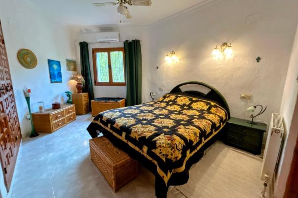 4 bed villa in Jalón