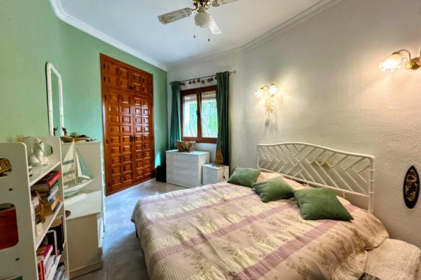 4 bed villa in Jalón