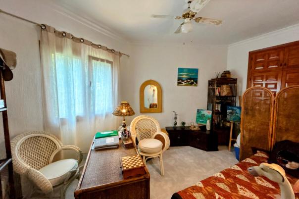 4 bed villa in Jalón