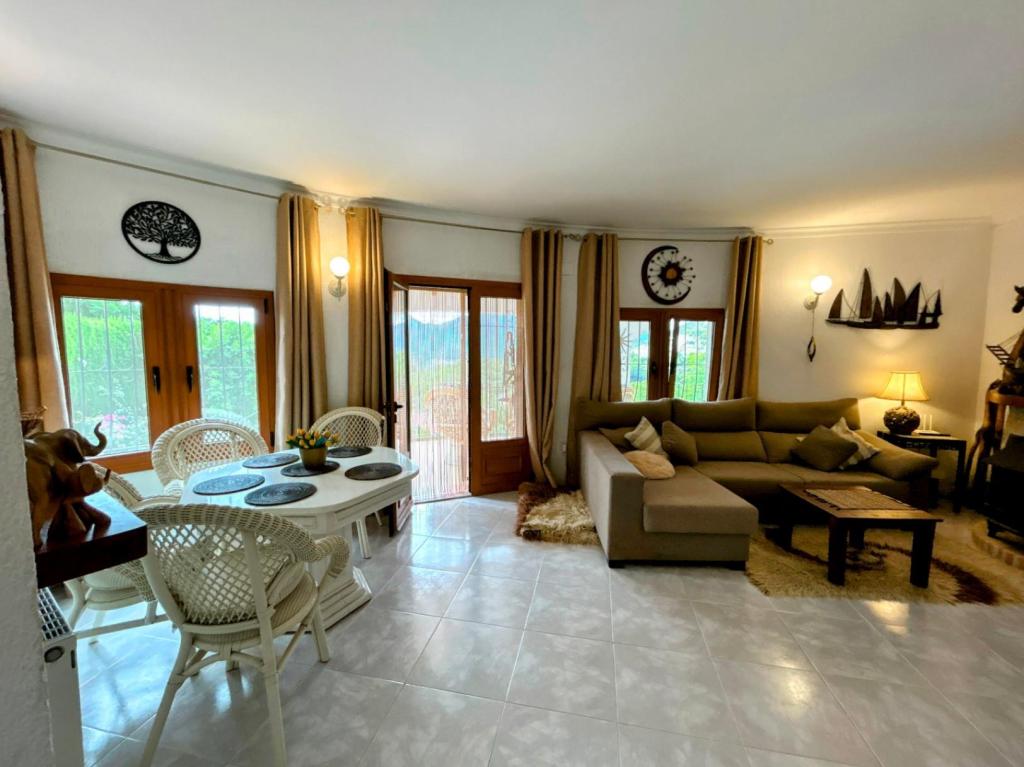 4 bed villa in Jalón