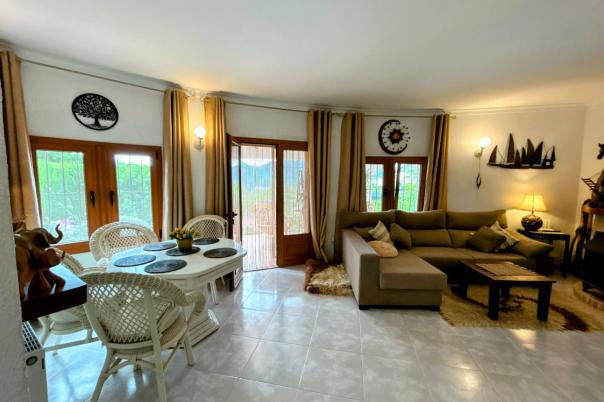 4 bed villa in Jalón