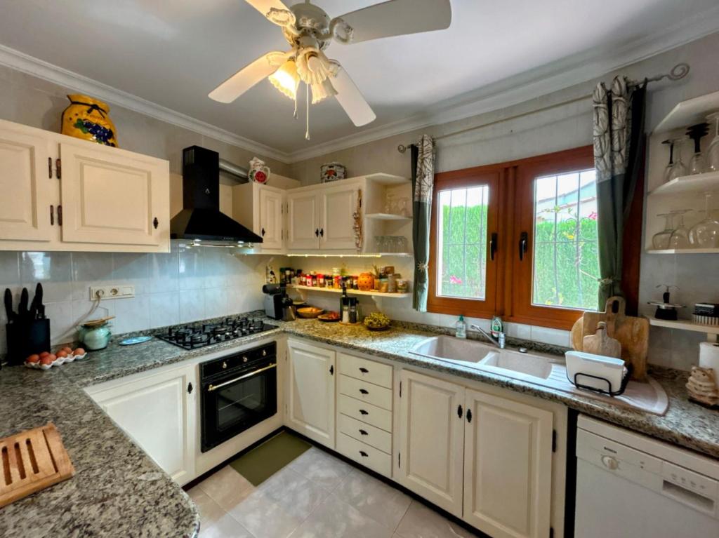 4 bed villa in Jalón