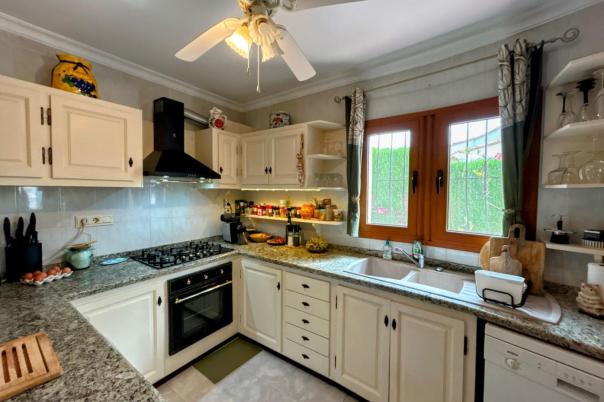 4 bed villa in Jalón