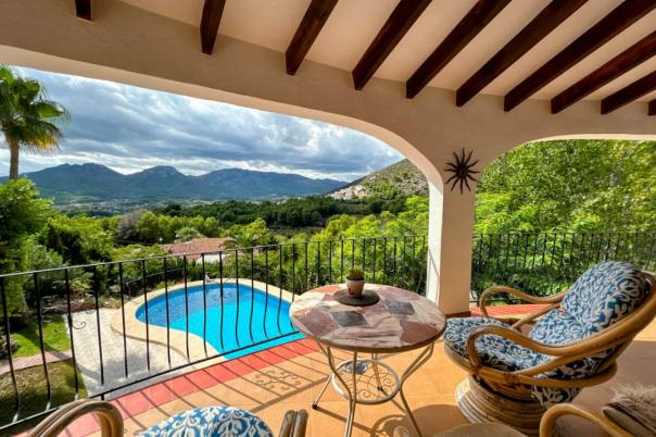 4 bed villa in Jalón