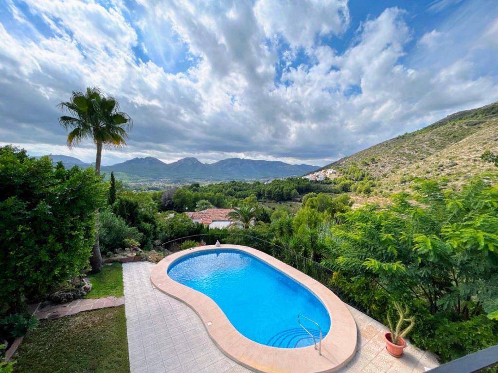 4 bed villa in Jalón