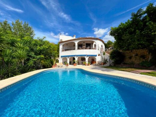4 bed villa in Jalón